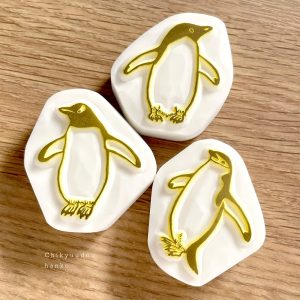 手彫りした一点ものの消しゴムはんこです。